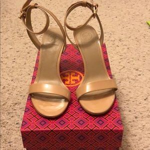 Authentic Tory Burch Patent Leather shoes